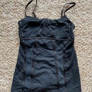 Lulu Lemon black top